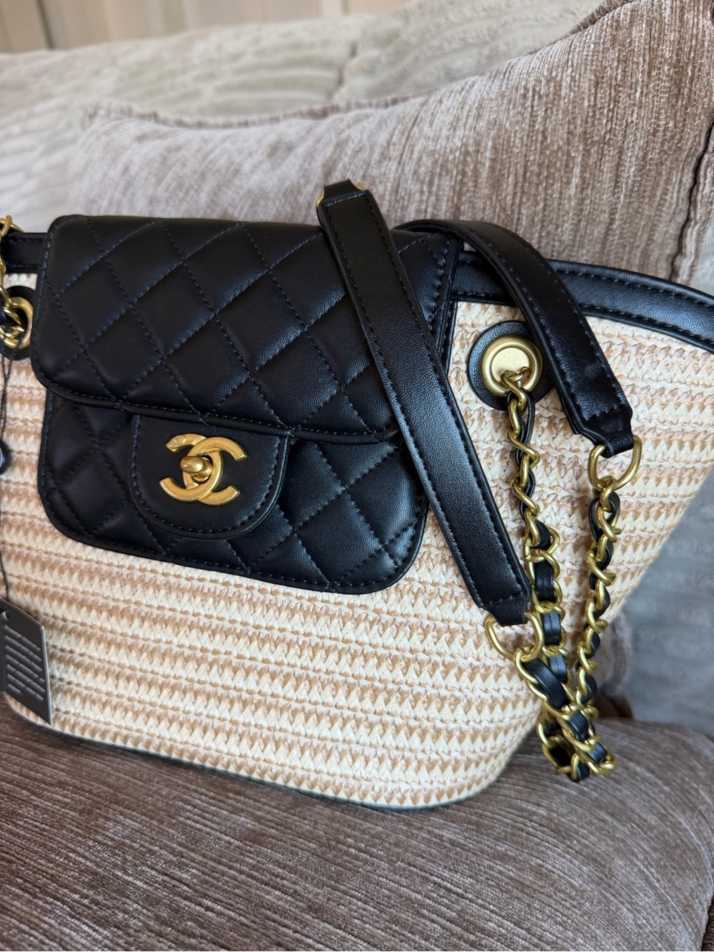 Chanel Logo Black Quilted Lambskin Flap and Straw Tote Bag - Picture 2 of 9